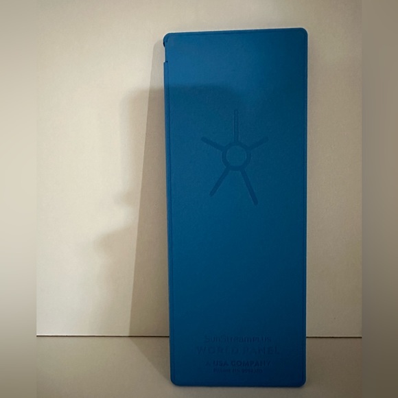 NEW Solar Panel Charging Station, Blue - Picture 2 of 5